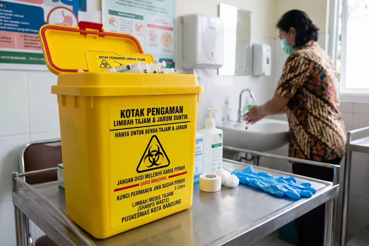 Cara Membuang Jarum Suntik Fasyankes Sesuai Prosedur Keselamatan